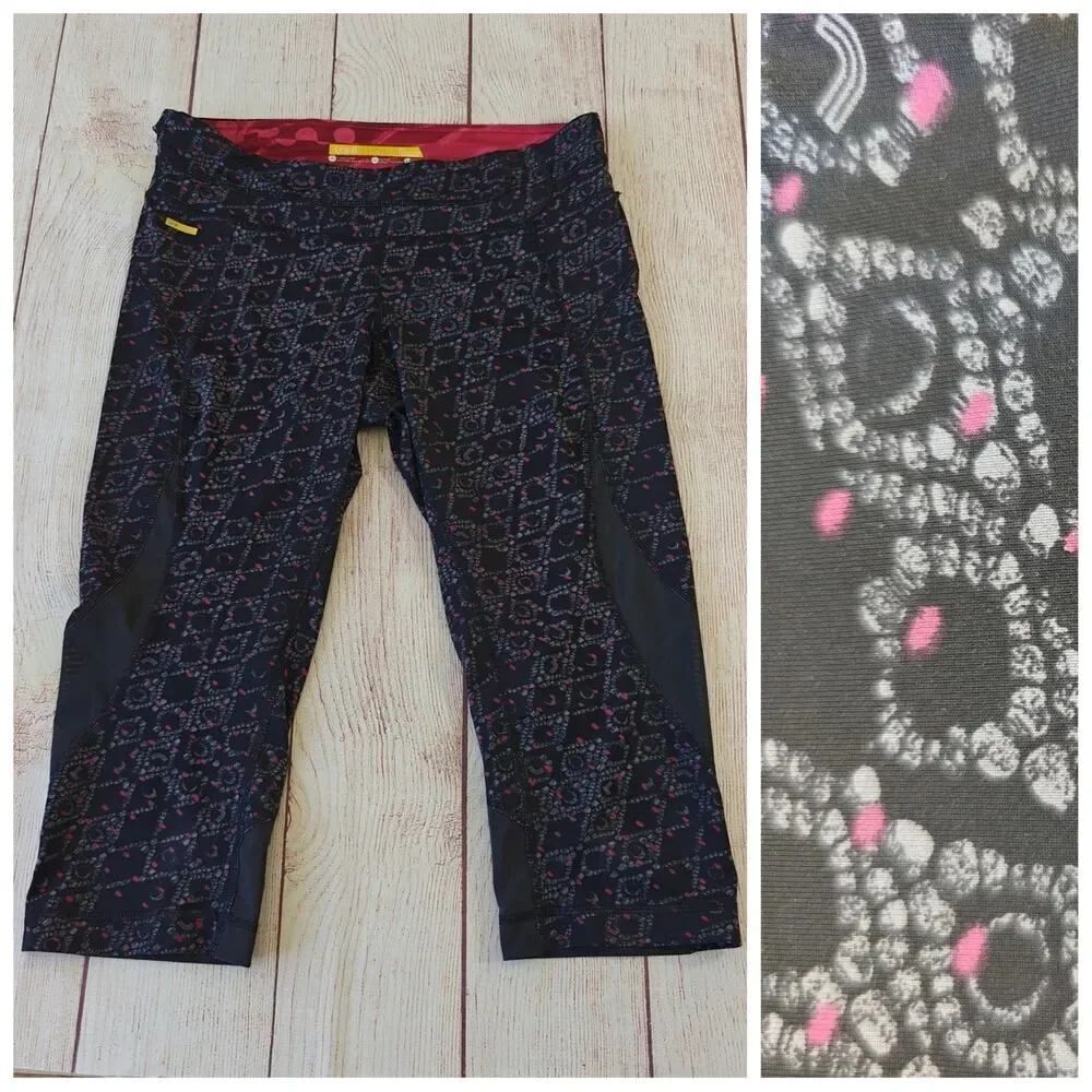 Lole printed UPF 50+ running capris sz M